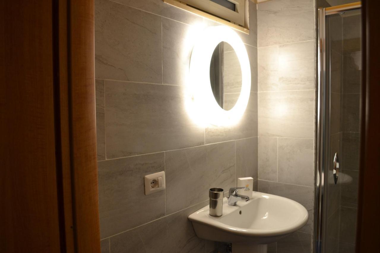 Residenza Principe Di Carafa Hotell Napoli Eksteriør bilde